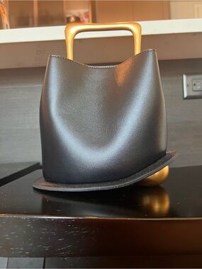 Vienna Handbag from Verano Hill